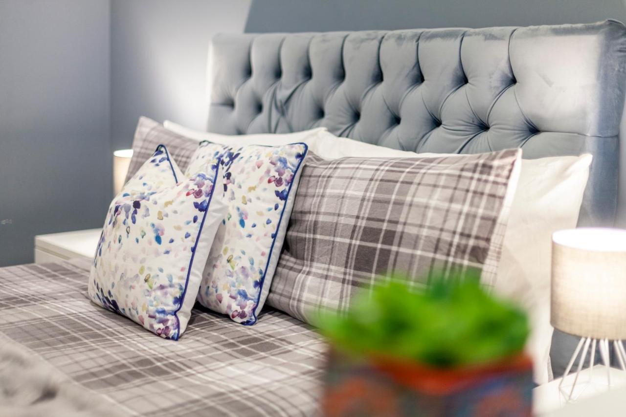 Апартаменти Private Double Bd With Optional Balcony, 15 Mins To London Cc Екстер'єр фото